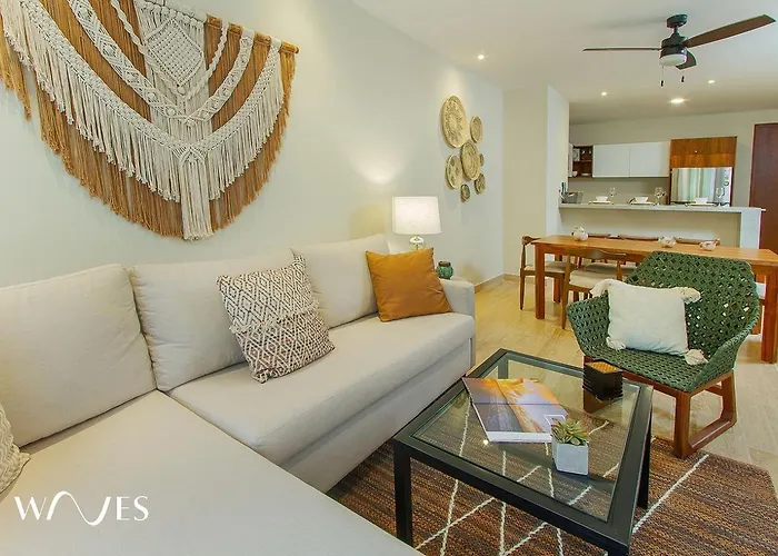 Holiday home Luxury 1br - Rooftop Paradise With Pool & Jacuzzi
